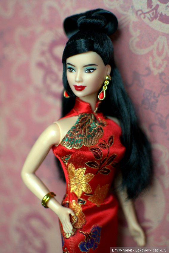 Petite asian dolls covered with