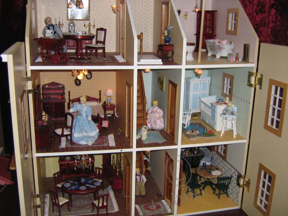 Фото с осенней кукольной  выставки в Москве