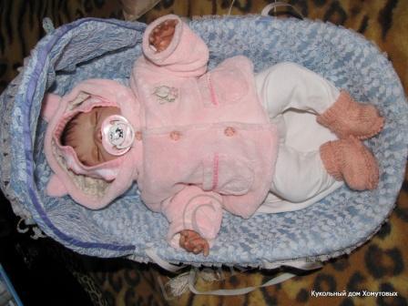 Дом, где живут куклы. Добавила фотографии, по просьбам трудящихся, ну и от себя кое-что