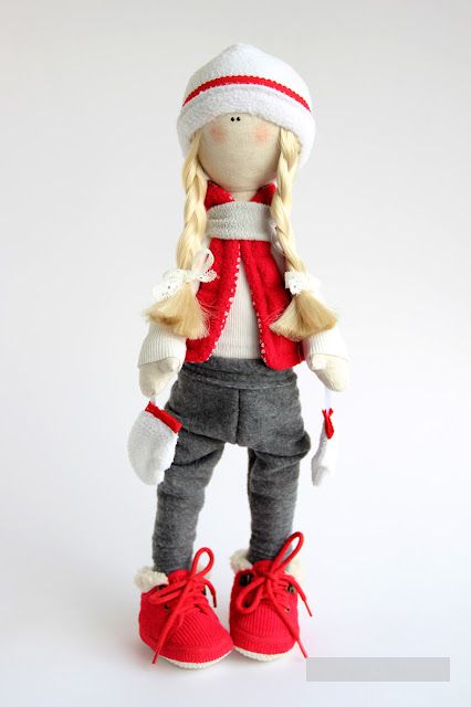 Мягкие куколки и зайки Виктории Вагиль