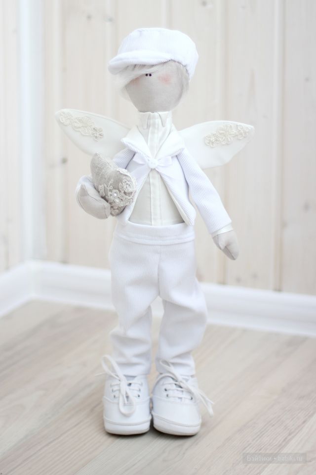 Мягкие куколки и зайки Виктории Вагиль