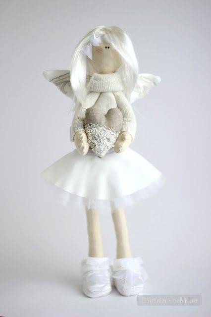 Мягкие куколки и зайки Виктории Вагиль