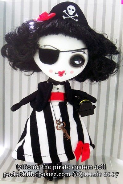 Оригинальные куколки от Queenie aka Posiez