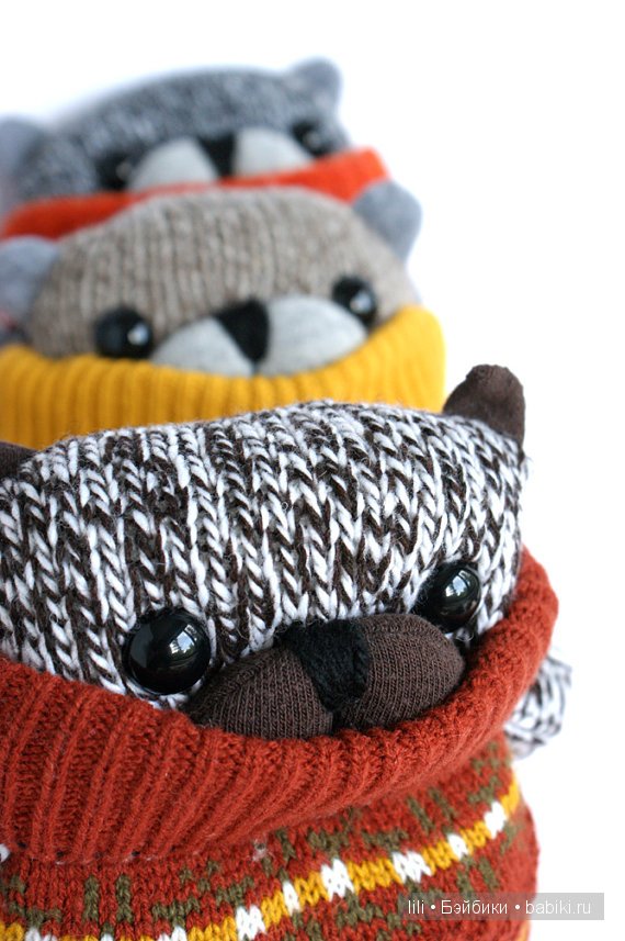 Очаровательные авторские медвежата из носков от Sarah Hepworth