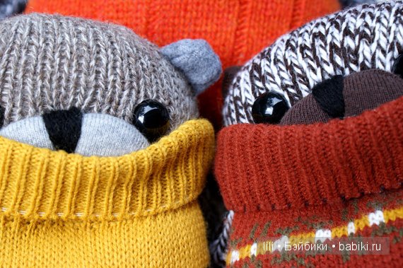 Очаровательные авторские медвежата из носков от Sarah Hepworth
