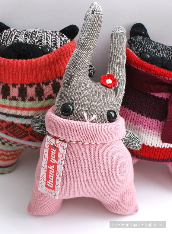 Очаровательные авторские медвежата из носков от Sarah Hepworth