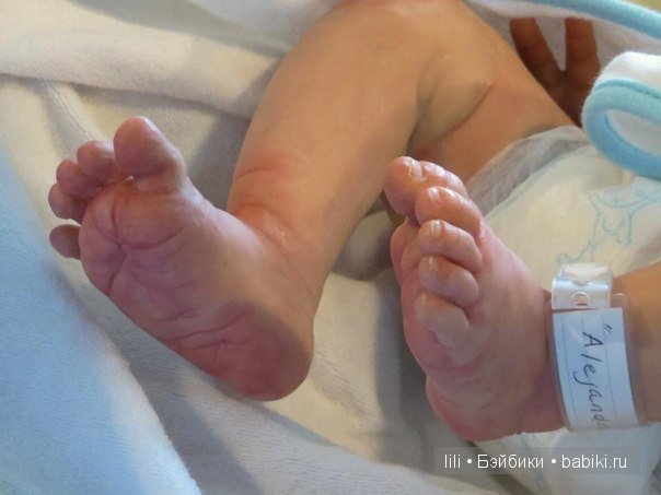 Новые силиконовые малыши от Laura Tuzio Ross. Alejandro и Alexandro Awake (фото 6)