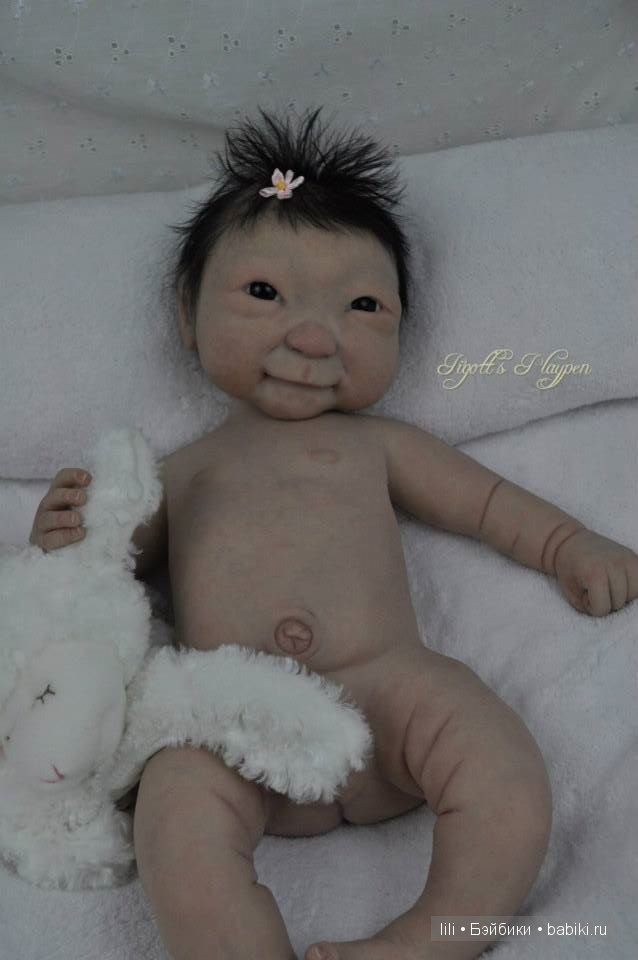 Силиконовая малышка Jia от Jorja Pigott - теперь еще смешнее