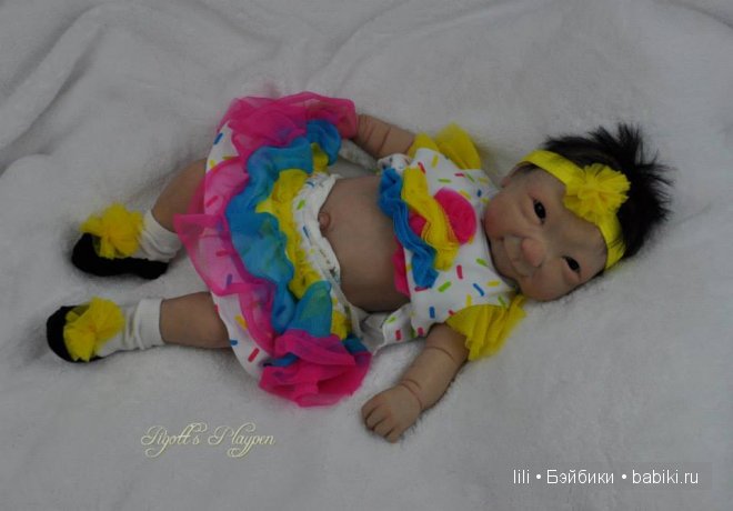 Силиконовая малышка Jia от Jorja Pigott - теперь еще смешнее
