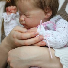 Малышка Азалия