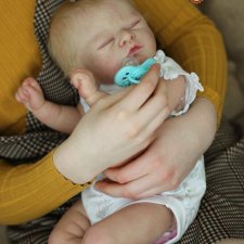 Малыш или малышка из молда Johah