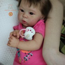 Малышка азиаточка Вай Линг