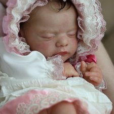 Нарядная малышка из молда Sam