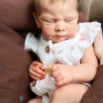 Малышка Кори