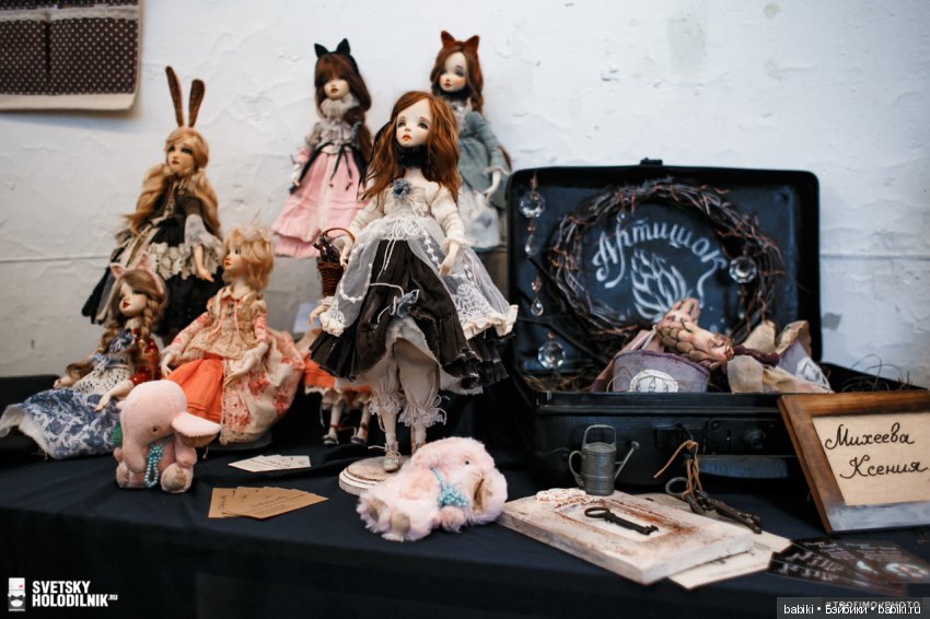 Афиша. Международная выставка кукол и мишек Тедди ВРЕМЯ КУКОЛ. 25–29 декабря 2019, Санкт-Петербург