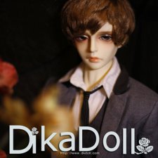 Dika Doll выпустили 4 парня с интересными именами
