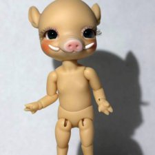 Charles' creature cabinet продают Sir Truff