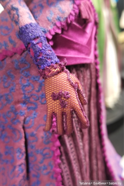 Художник по костюмам Дебора Кук и персонажи фильма "Потерянное звено" (фото 4)