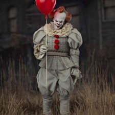 Пеннивайз в масштабе 1/6 от Hot Toys по мотивам фильма «Оно»