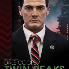 Infinite Statue х Kaustic Plastik - агент Дейл Купер (регулярная версия) в масштабе 1/6 по сериалу "Твин Пикс"