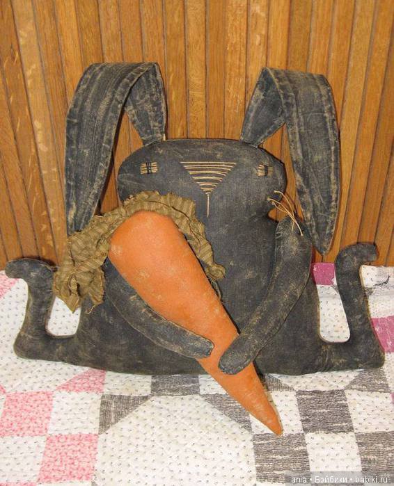 Зайка из старых джинс