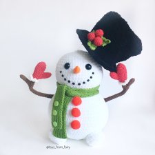 Снеговичок, автор описания вязания игрушки Ольга Михайлина
