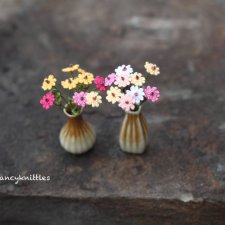 Вязанная миниатюра от FancyKnittle