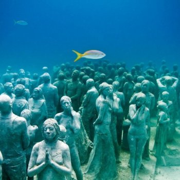 «Тихая эволюция»: Завораживающий музей, который ушел на дно Карибского моря