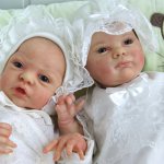 Девочки реборн собрались на выставку