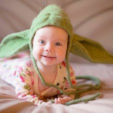 Вязаные шапки на зиму: креативность зашкаливает