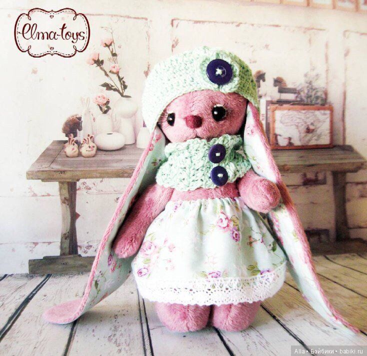 Зайка с музыкальными ушами, выкройка игрушки Юхановой Елены