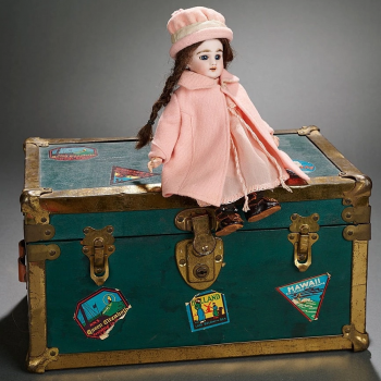 Кукольные сундуки XIX века