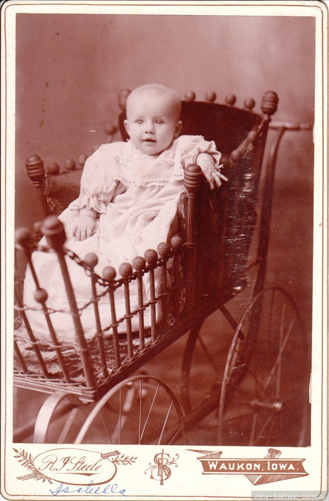 Антикварные коляски для малышей