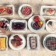 Кукольная миниатюра  из папье-маше и композита