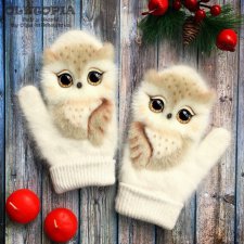 Очень красивые авторские варежки с игрушками, автор Олетопия