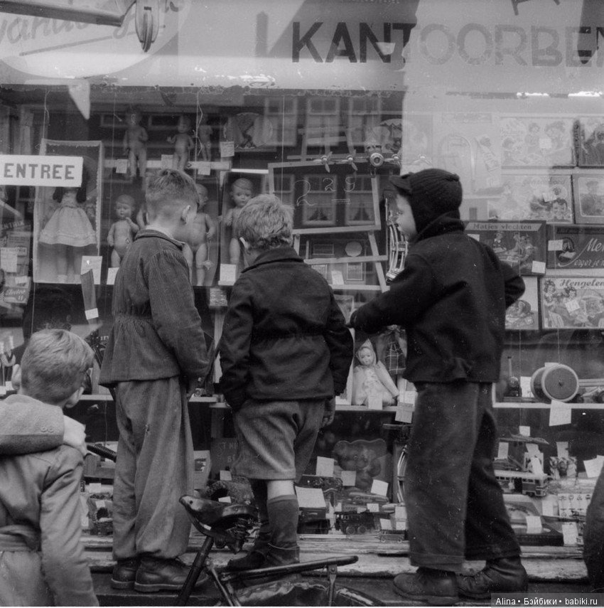 Витрины магазинов игрушек, старые фото (фото 8)