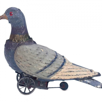 Заводной голубь