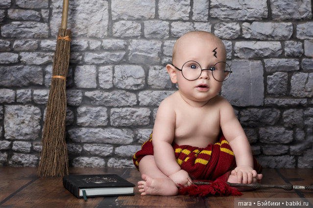 Малыши участвуют в воссоздании известных книг