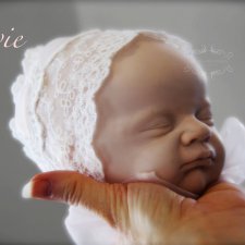 Evie скульптора Laura Lee Eagles