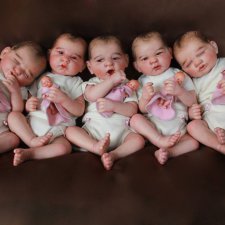 5 little Dionne Quintuplet, автор прототипов Sweet Potato Pie Nursery