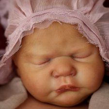 Romilly скульптора Cassie Ann Brace, автор прототипа Jacqueline Kramer