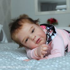 Asia скульптора Cassie Brace, автор прототипа Conny Burke