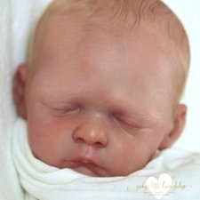 Cammie скульптора Kyla Janell, автор прототипа Jacqueline Kramer