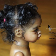 Kissy скульптора Marita Winters, автор прототипа Tina Washington