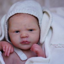 Sweet Corvin скульптора Sabine Altenkirch, автор прототипа Alexa Calvo