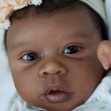 DeShawn скульптора Jorja Pigott, автор прототипа Silvia Ezquerra