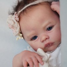 Meadow скульптора Andrea Arcello, автор прототипа Наталья Цыбина