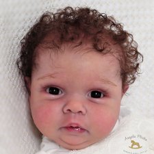 Miley скульптора Cassie Ann Brace, автор прототипа Angela Plicka