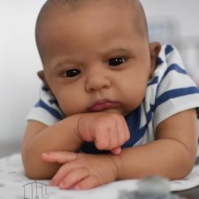 Cameron скульптора Laura Tuzio Ross, автор прототипа Holly Paz