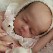 Annie скульптора Lili Lilly Gold, автор прототипа Beatriz Clemente